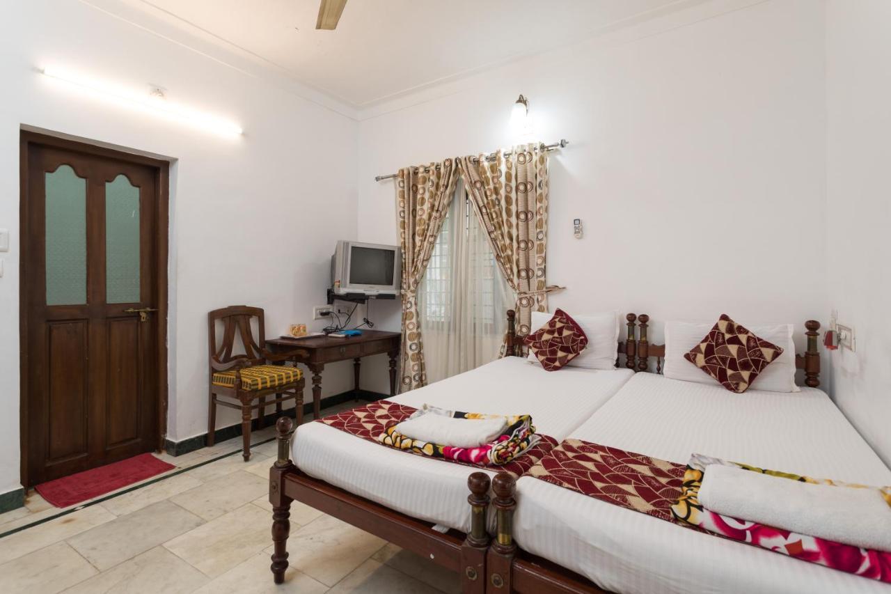 Hotel White Rose Kochi Exterior photo