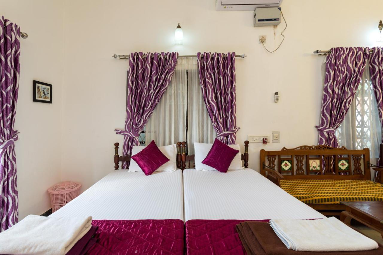 Hotel White Rose Kochi Exterior photo
